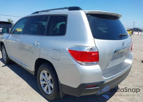 2012 Toyota Highlander Base V6 из США, поврежденный, VIN 5TDZK3EH9CS053511